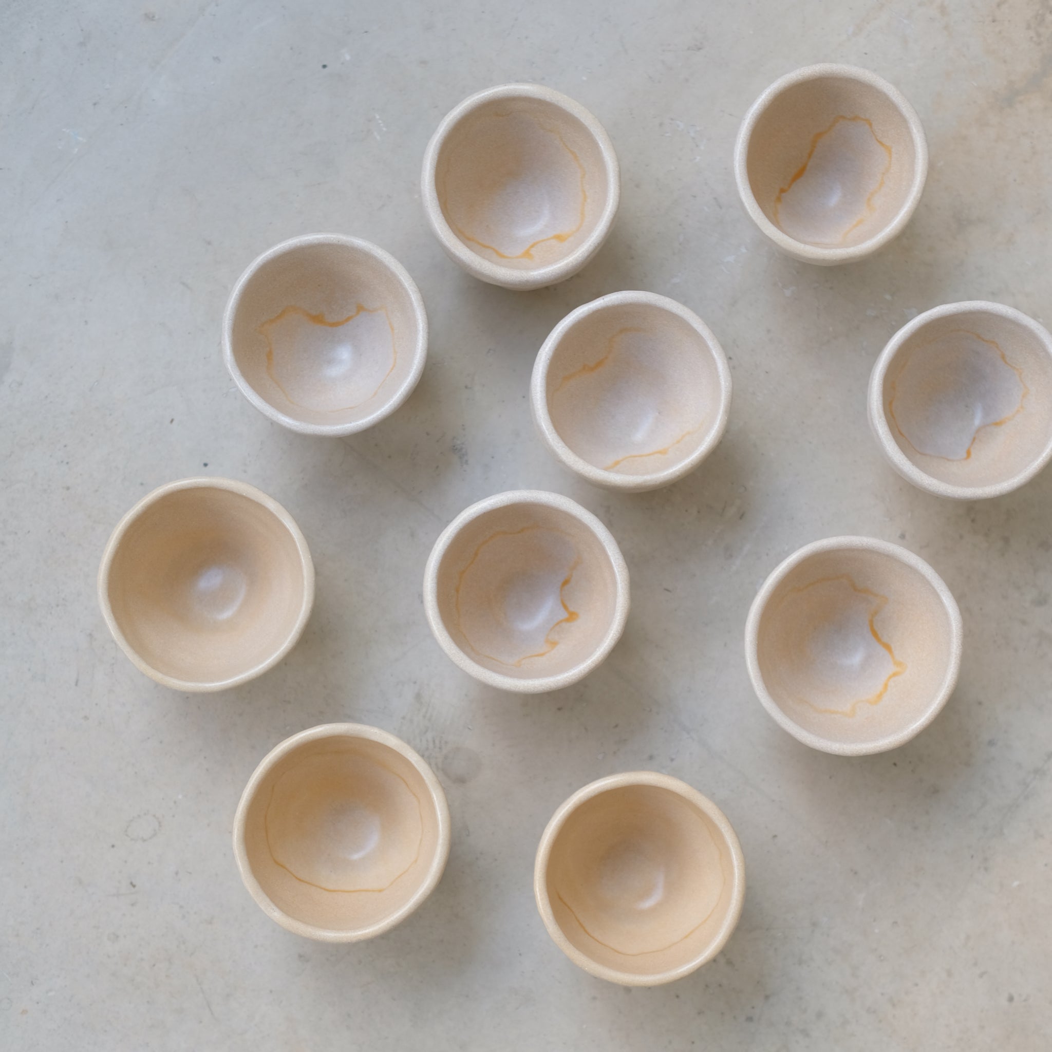 Tasse chouchou 80ml rosé par la céramiste Hélène Maury chez Brutal Ceramics