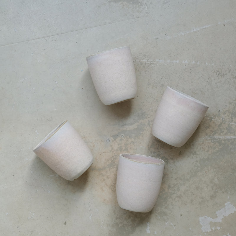 Tasse rose mat 220ml - de Hoji Ceramics chez Brutal Ceramics