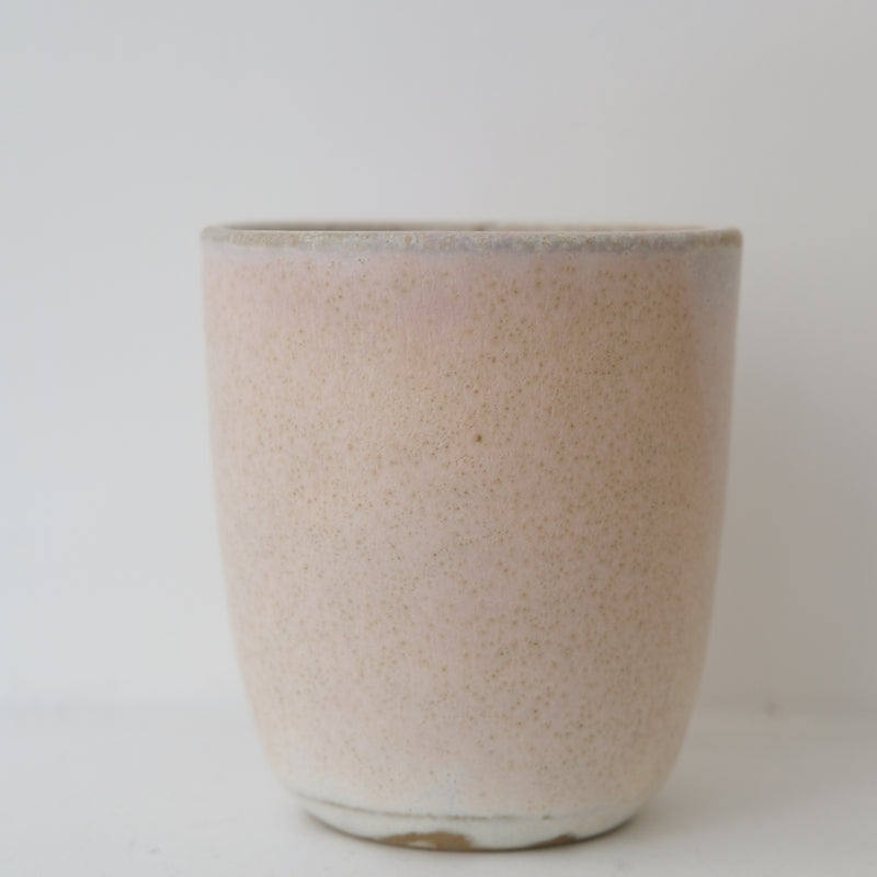 Tasse rose mat 220ml - de Hoji Ceramics chez Brutal Ceramics