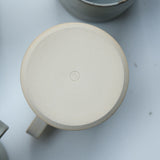 Tasse en grès blanc 470ml - Blanc Cassé d'Atelier Epiney chez Brutal 