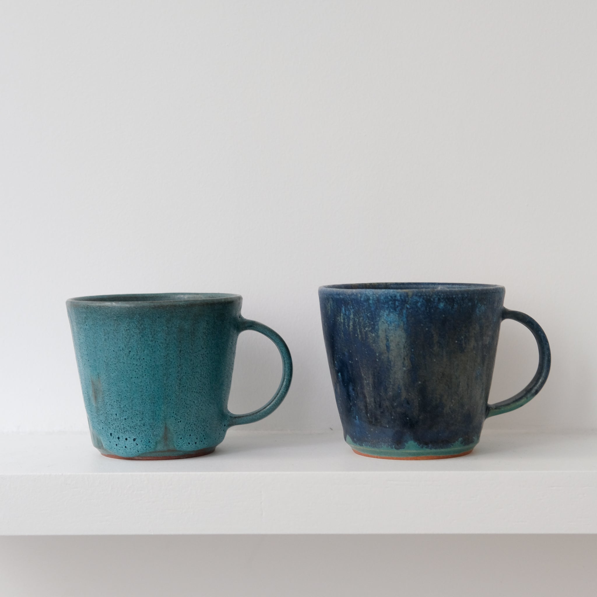 Tasse en grès 220ml - midnight stardust d'Aya Ogawa chez Brutal Ceramics
