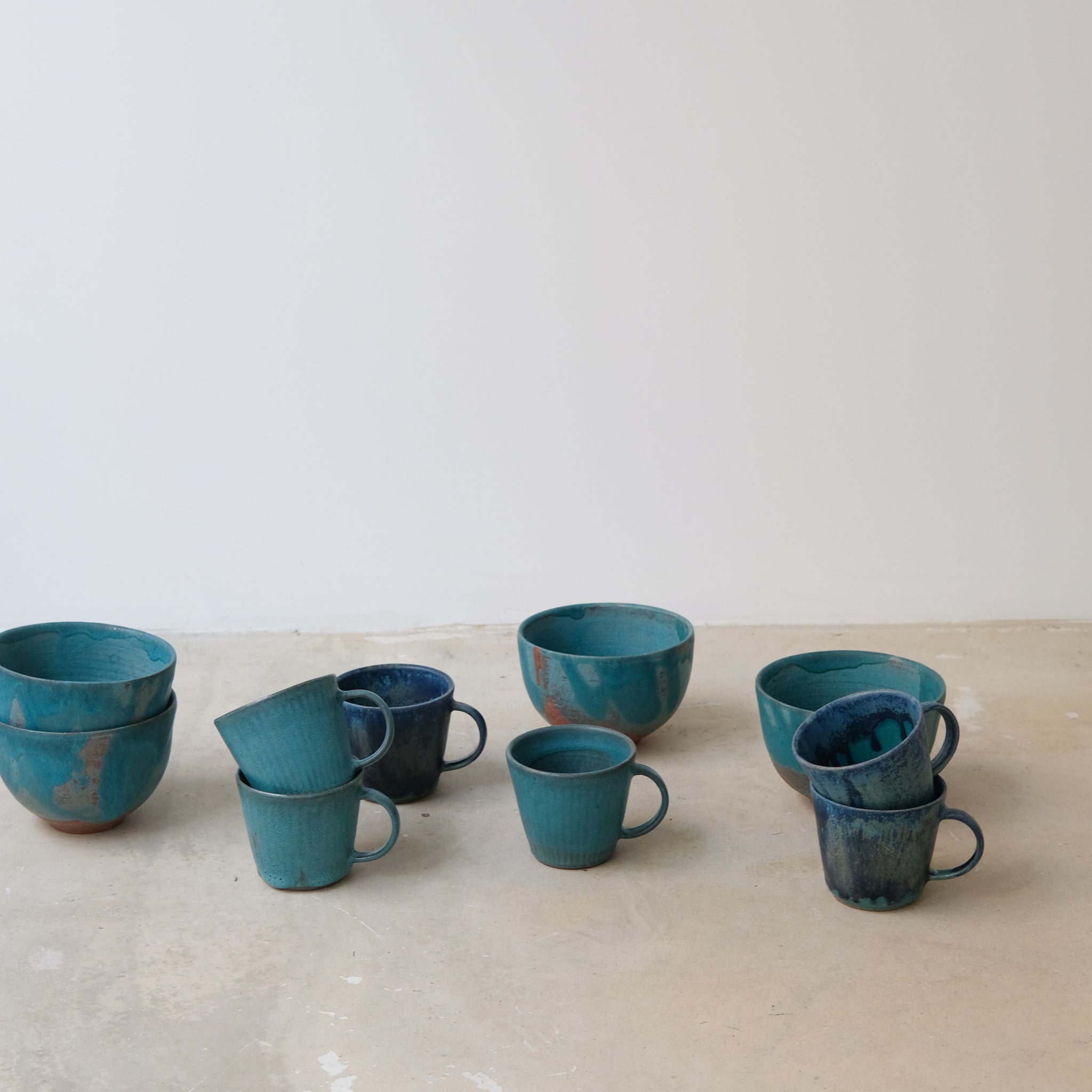 Tasse en grès 220ml - midnight stardust d'Aya Ogawa chez Brutal Ceramics