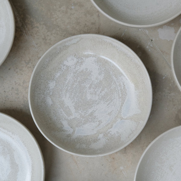 Assiette creuse D 20,5cm - Blanc givré d'Origine Ceramique chez Brutal Ceramics