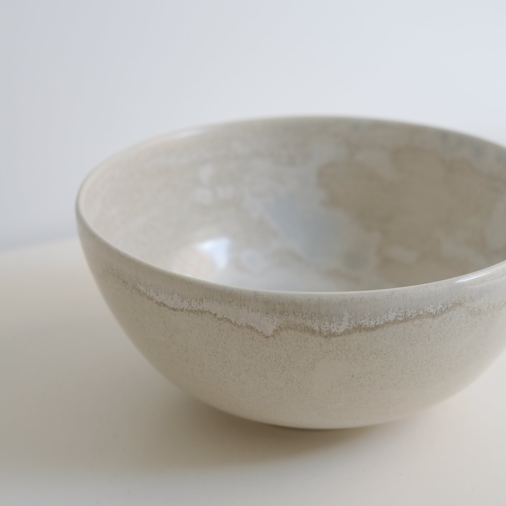 Saladier D 21cm - Blanc givré d'Origine Ceramique chez Brutal Ceramics