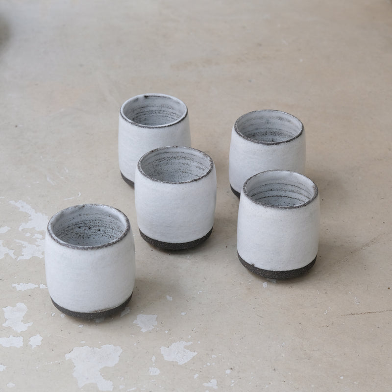 Tasse en grès chamotté  150ml - Blanc de PepperClay chez Brutal Ceramics