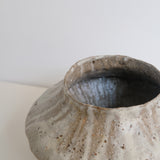 Vase en terre glanée H 17cm - Blanc gris de Potry chez Brutal Ceramics