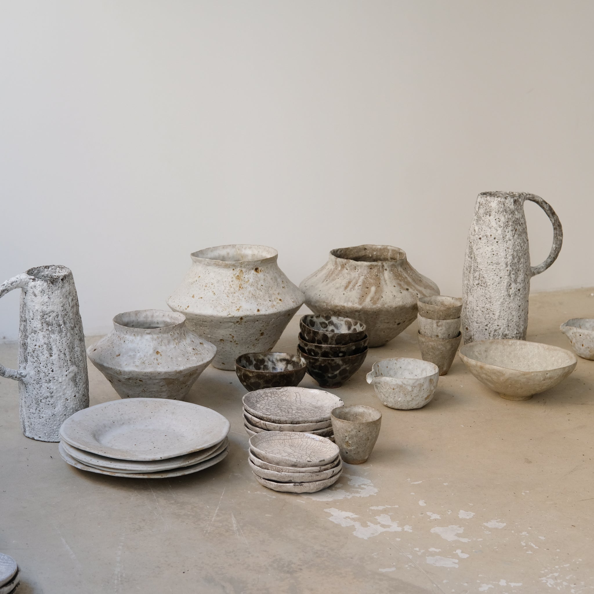 Verseuse 200ml en terre glanée par la céramiste Potry chez Brutal Ceramics