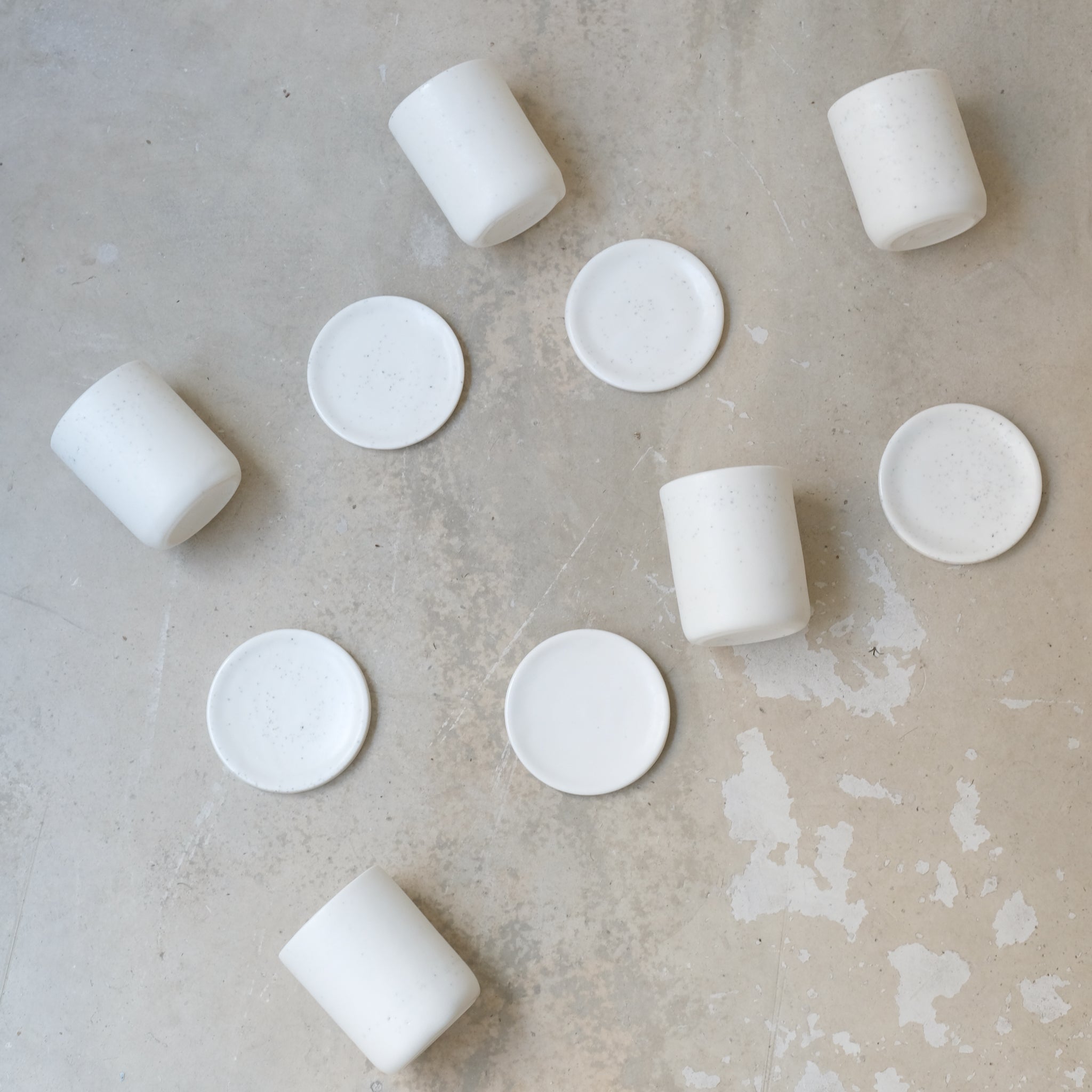 Tasse et soucoupe en porcelaine 170ml - blanc de studio des rosiers chez Brutal Ceramics