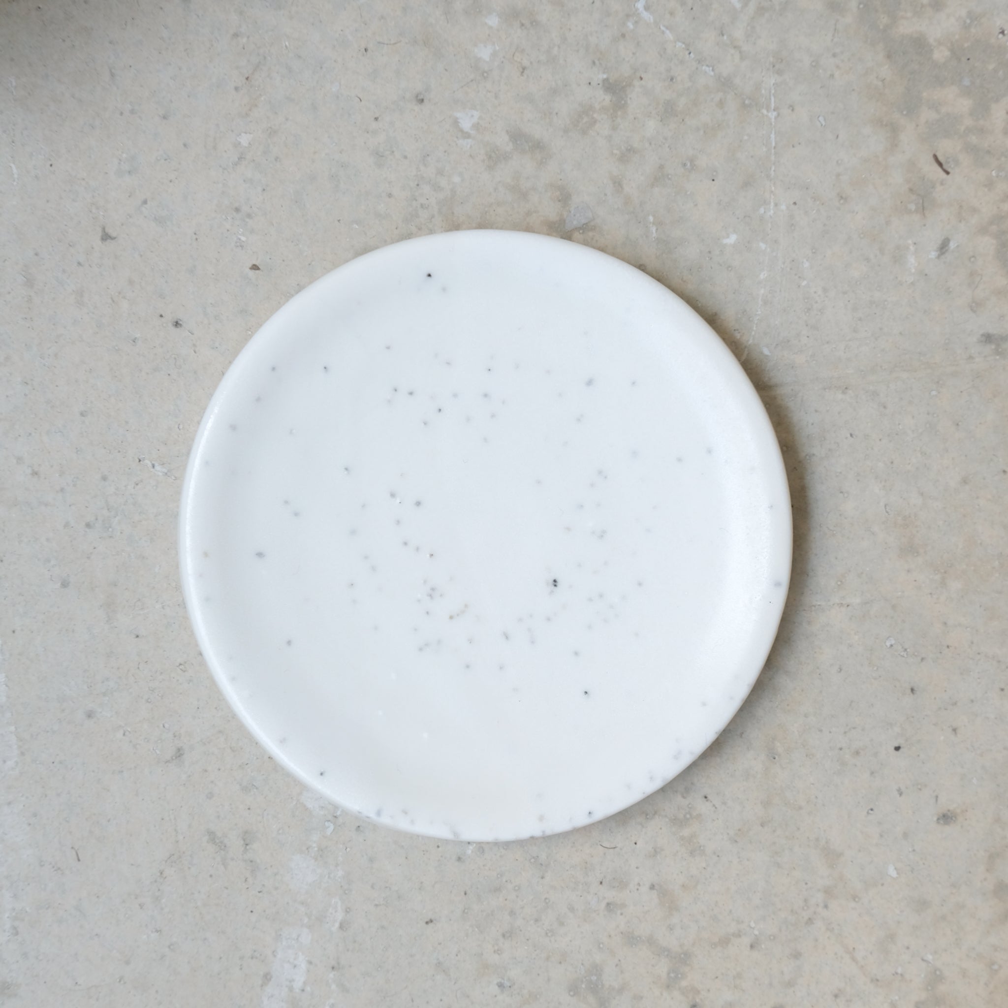 Tasse et soucoupe en porcelaine 170ml - blanc de studio des rosiers chez Brutal Ceramics