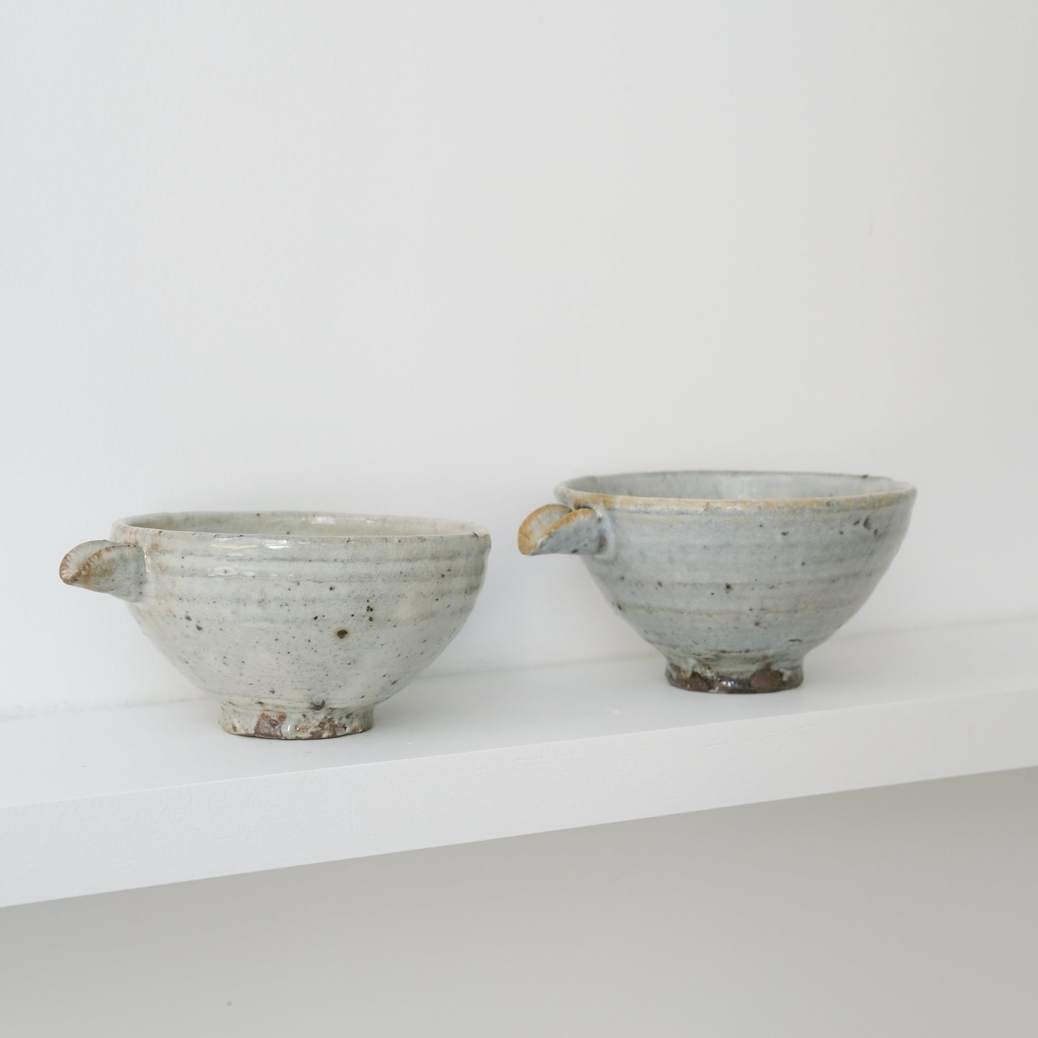 Verseuse en grès D12,5cm de Dai Shikai chez Brutal Ceramics