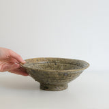 Coupe evasée en grès recolté D22cm de Dai Shikai chez Brutal Ceramics
