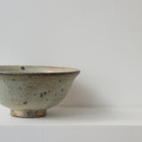 Bol en grès D13,5cm - vert clair de Tetsuya Kobayashi chez Brutal Ceramics