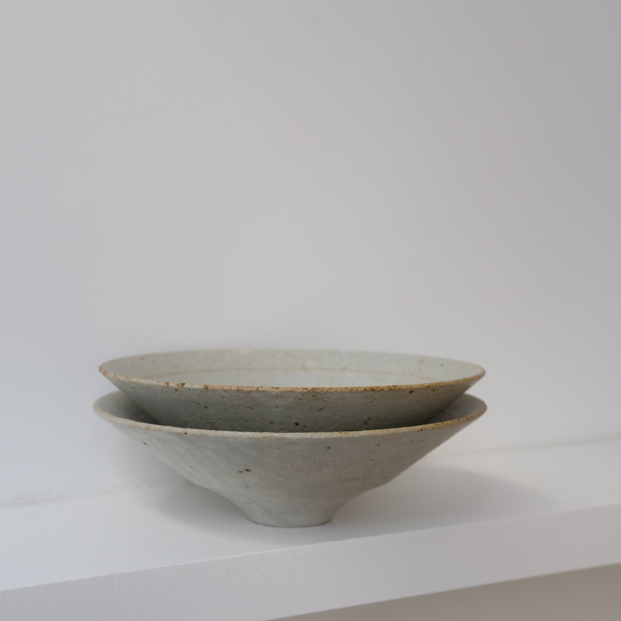 Bol en grès D 16,5cm - blanc kohiki de Yamato Kobayashi chez Brutal Ceramics
