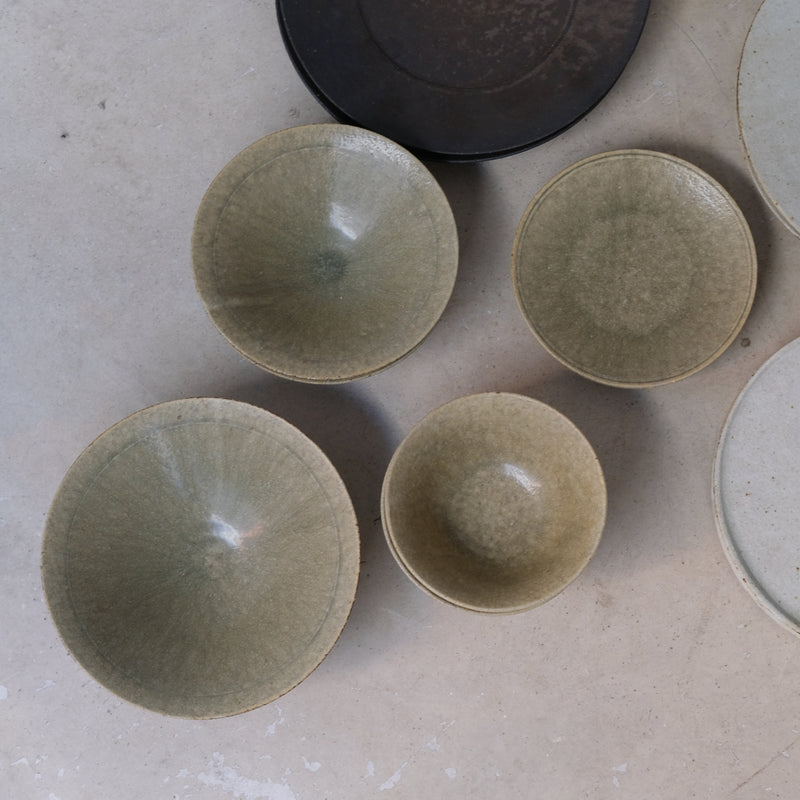 Bol en grès D 19,5cm - vert de Yamato Kobayashi chez Brutal Ceramics