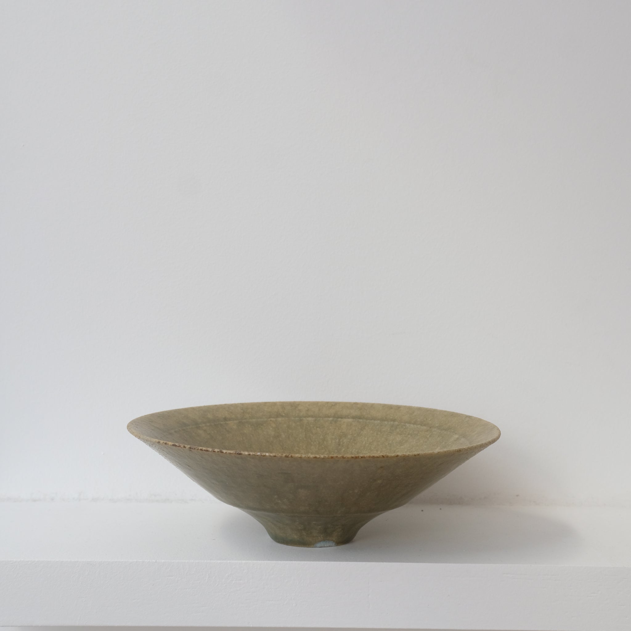 Bol en grès D 16,5cm - vert de Yamato Kobayashi chez Brutal Ceramics