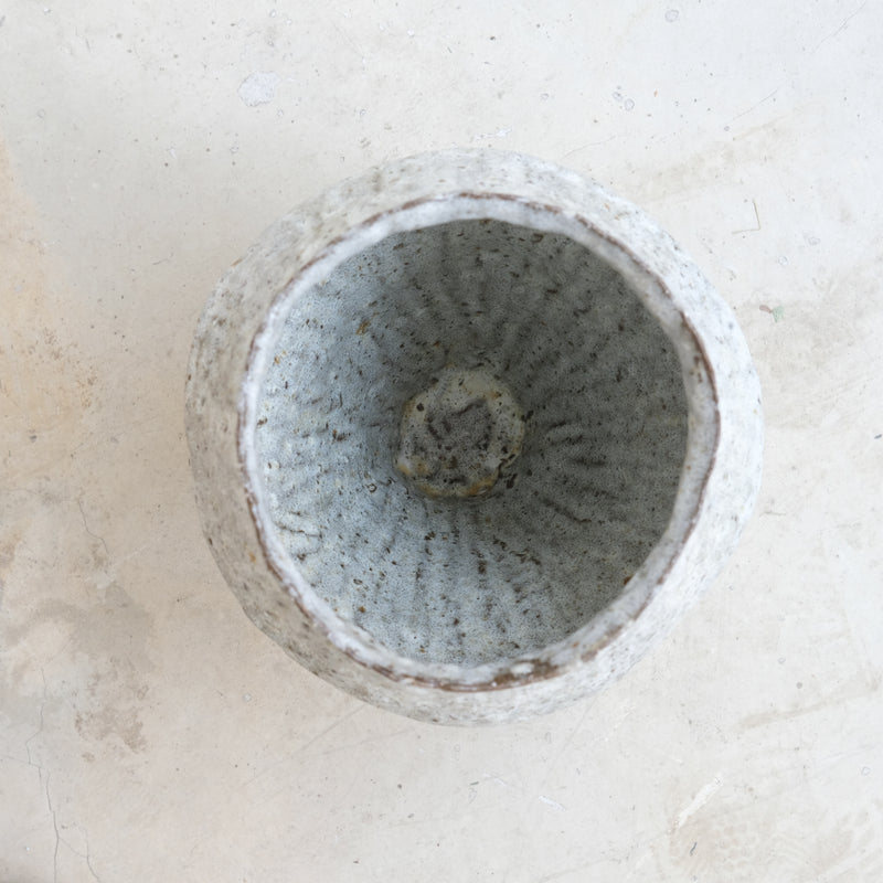 Vase en terre glanée H 23cm - Blanc satiné de Potry chez Brutal Ceramics