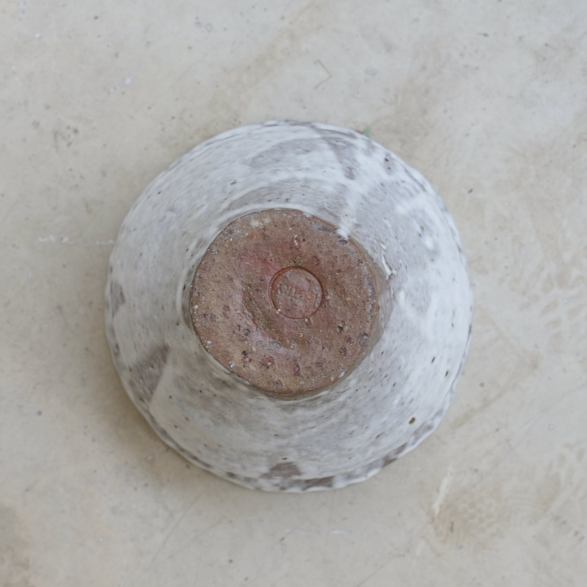 Vase en terre glanée H 17cm - Blanc mat de Potry chez Brutal Ceramics