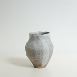 Vase en grès brun H17cm - blanc de Nathalie Reocreux chez Brutal Ceramics
