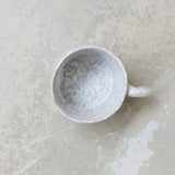 Mug en grès blanc 350ml - blanc satiné d'Estudio Vernis chez Brutal Ceramics