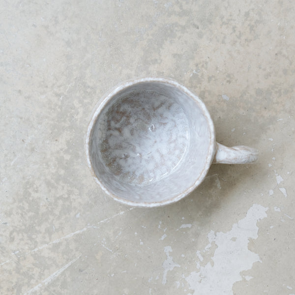 Mug en grès blanc 350ml - blanc satiné d'Estudio Vernis chez Brutal Ceramics