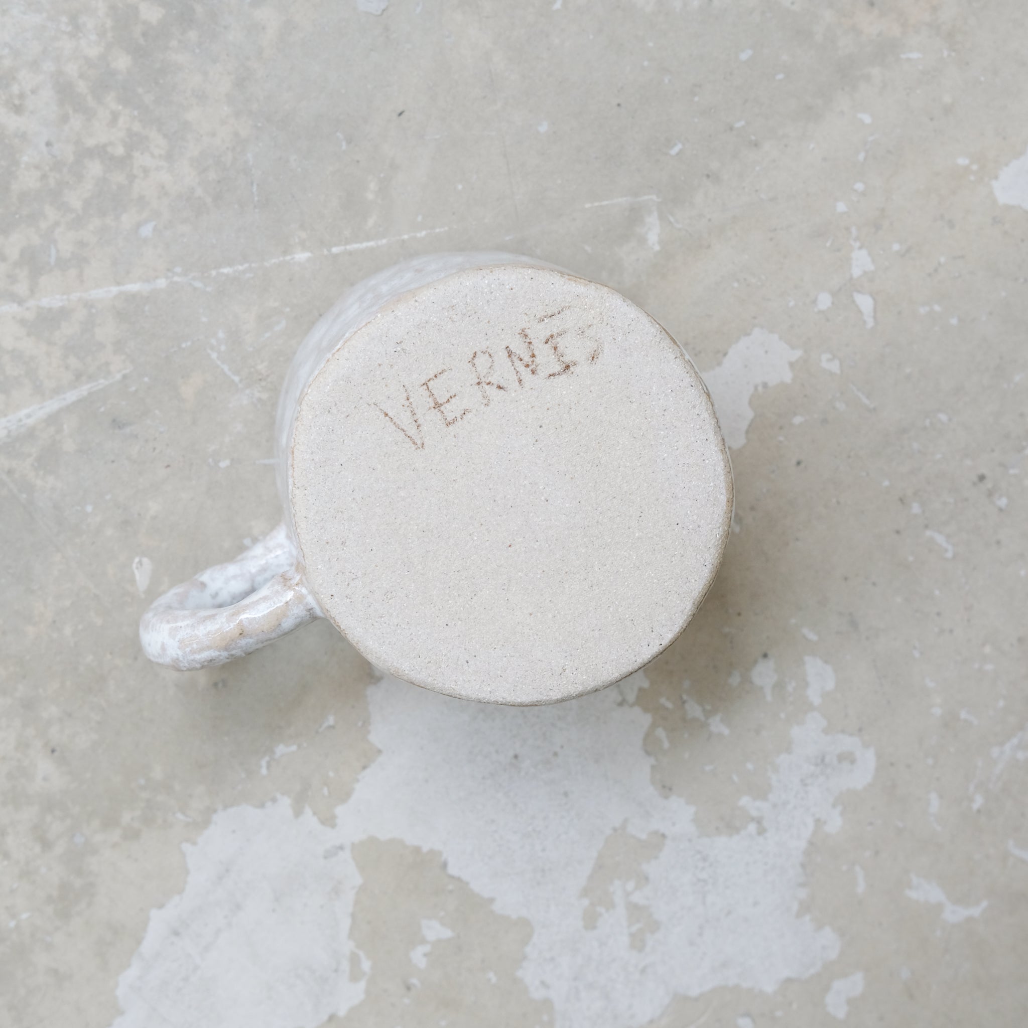 Mug en grès blanc 350ml - blanc satiné d'Estudio Vernis chez Brutal Ceramics