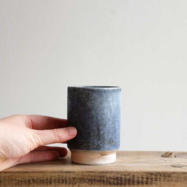 les tasses Kasama Yaki faites au Japon par Asemi chez Brutal Ceramics