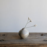 Vase Cloudy Grey de la céramiste japonaise Aya Ogawa chez Brutal Ceramics