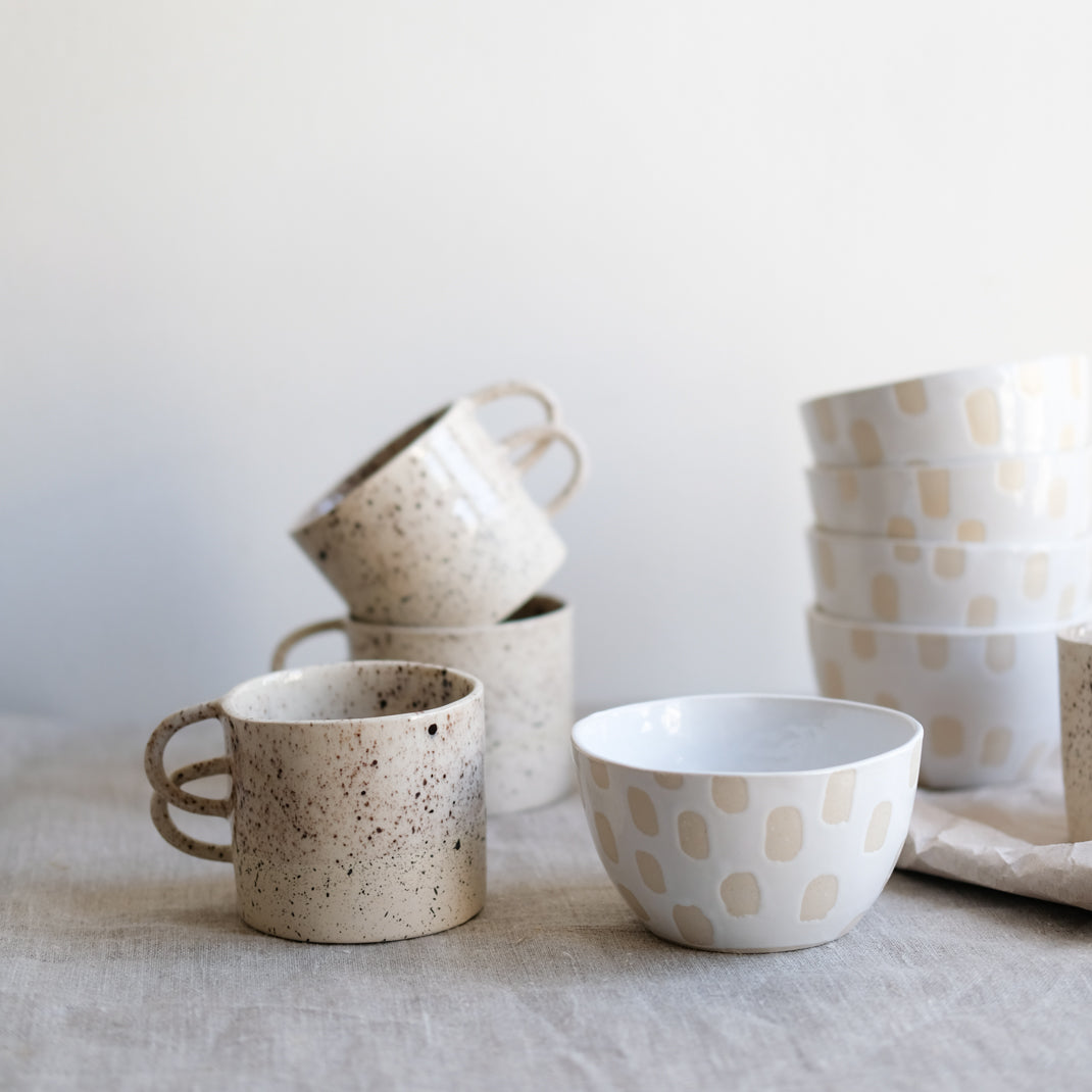 Mug Loop Dot réalisée en exclusivité par la céramiste Camille Esnée pour Brutal Ceramics