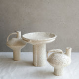 Bouteille soucoupe volante blanche par Catherine Dix Ceramics