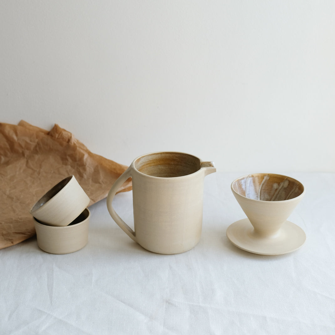 Set à café réalisé par Helka Ceramics à Berlin chez Brutal Ceramics