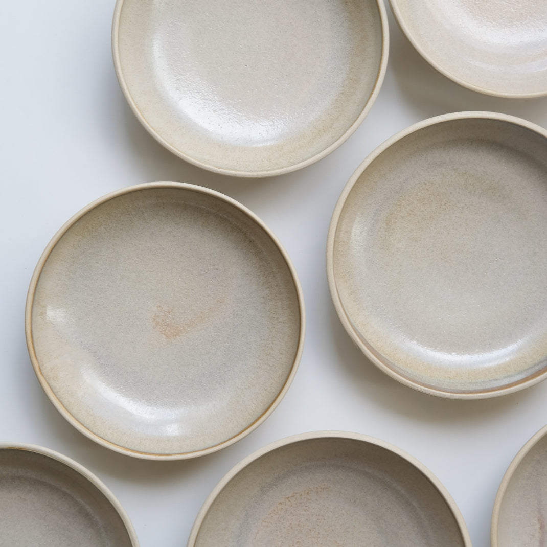 Assiette creuse par Helka Ceramics chez Brutal Ceramics