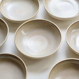 Assiette creuse par Helka Ceramics chez Brutal Ceramics