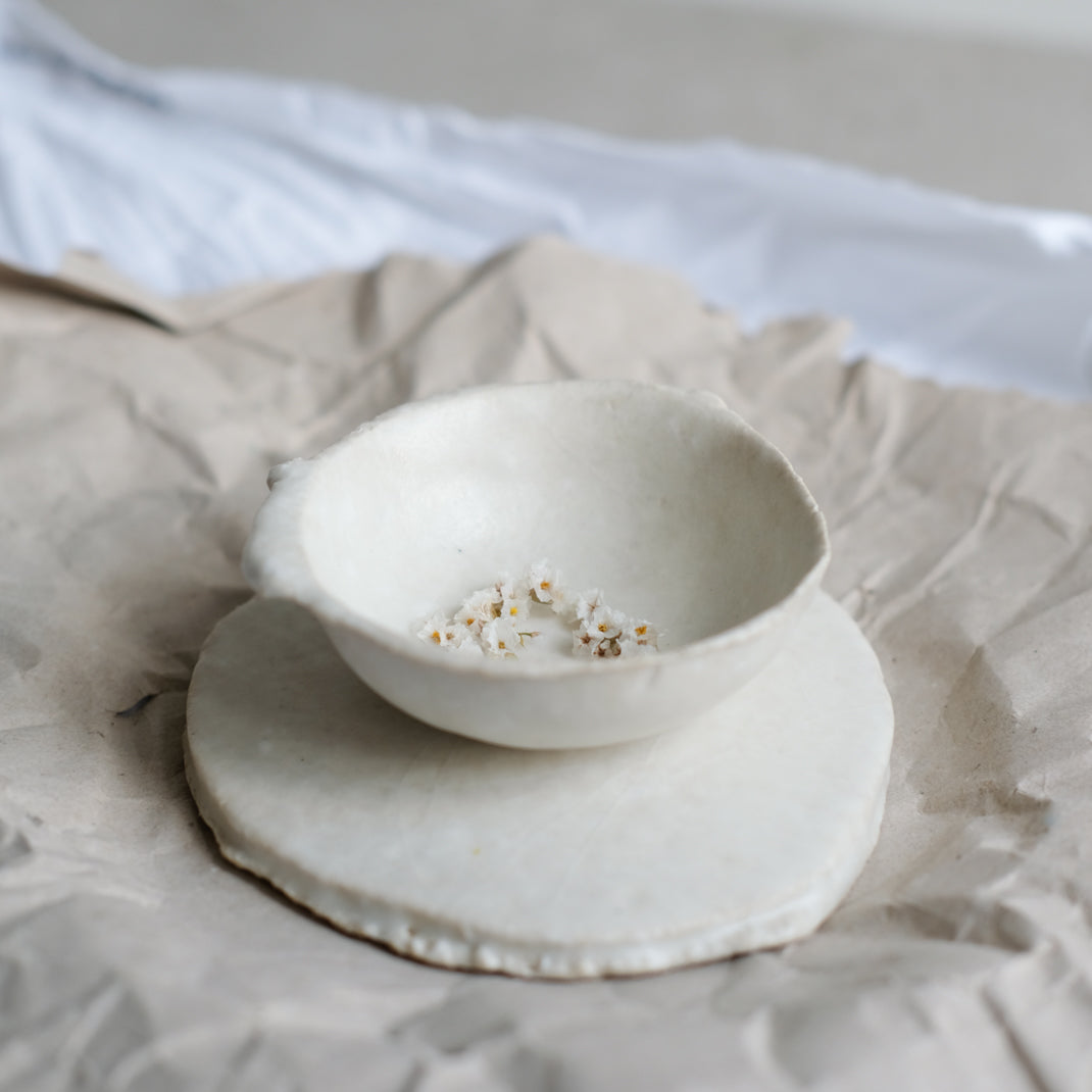 Pièces issues de la collection N02 de Yellow Nose Studio chez Brutal Ceramics