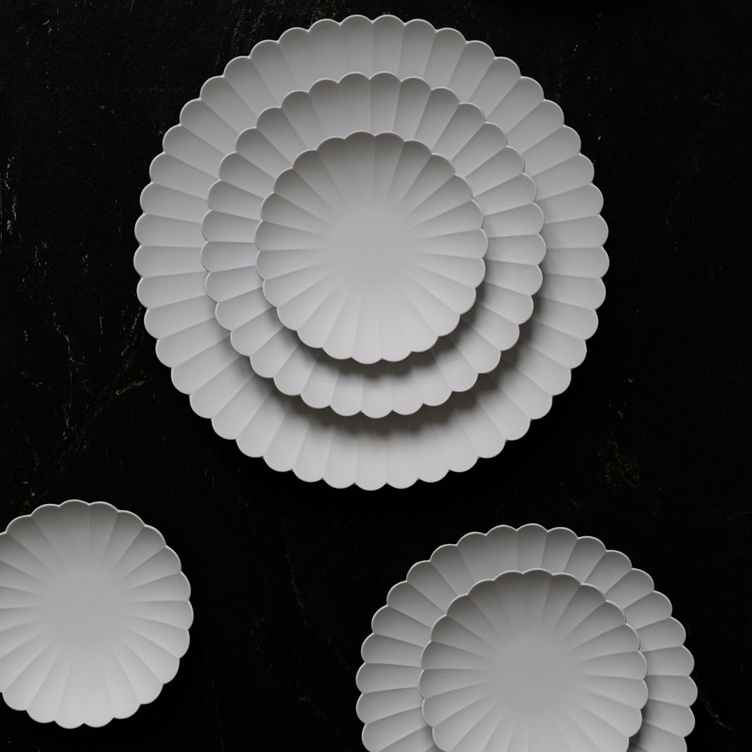 Assiette "chrysanthème" D 16cm TY Palace - Blanc Gris