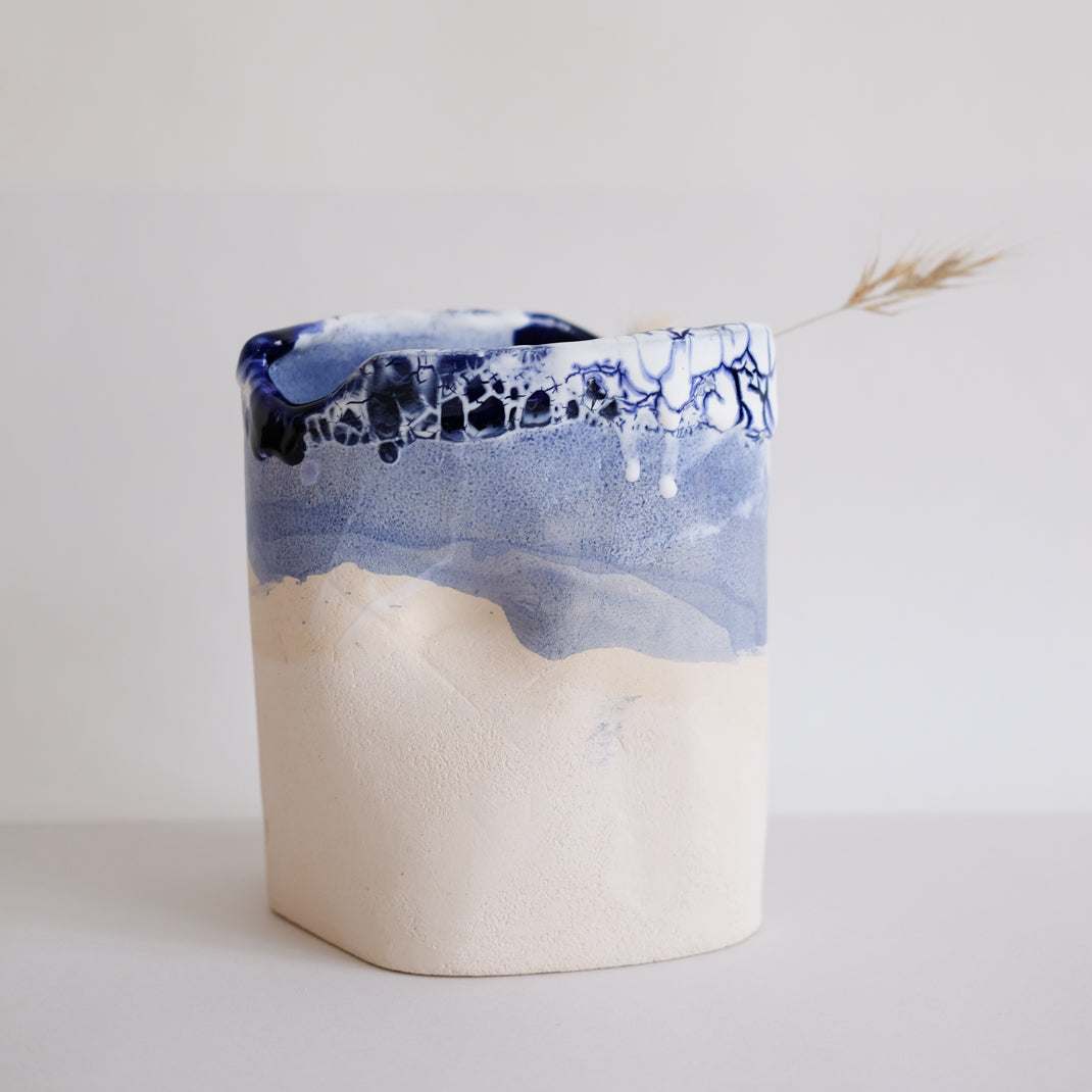 Vase Omata_03 par Emmanuelle Roule chez Brutal Ceramics