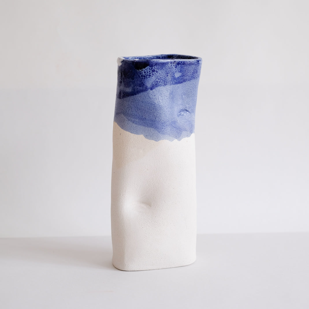 Vase Omata_02 par Emmanuelle Roule chez Brutal Ceramics