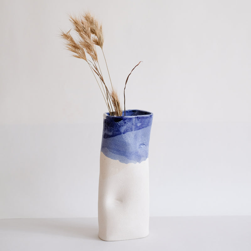 Vase Omata_02 par Emmanuelle Roule chez Brutal Ceramics