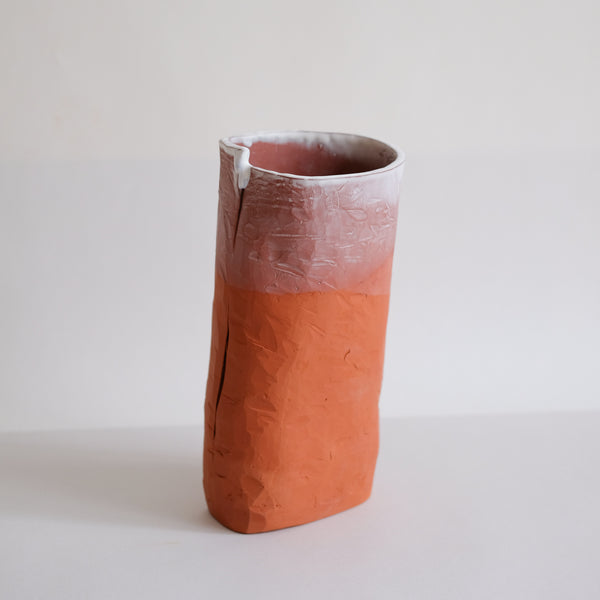 Vase Kume_28 d'Emmanuelle Roule chez Brutal Ceramics