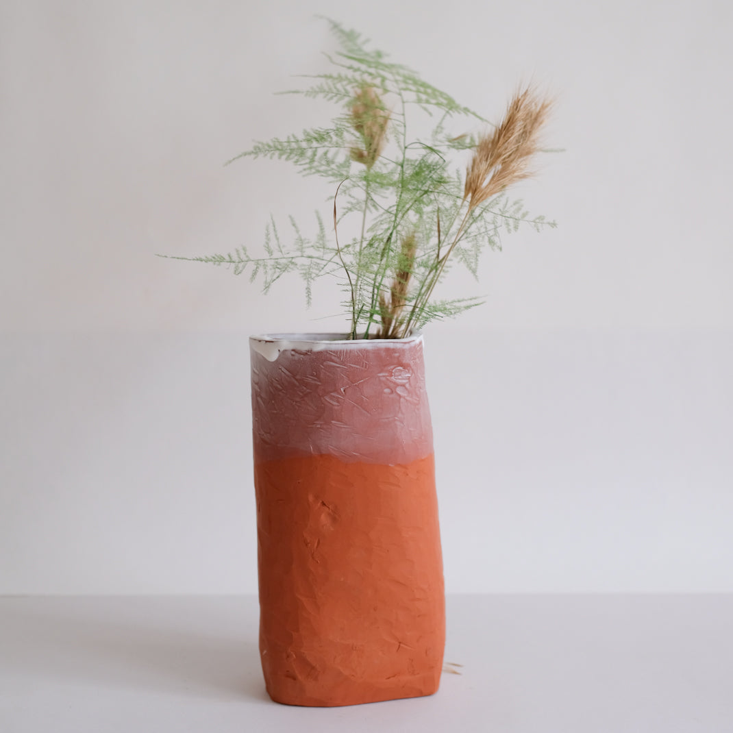 Vase Kume_28 d'Emmanuelle Roule chez Brutal Ceramics