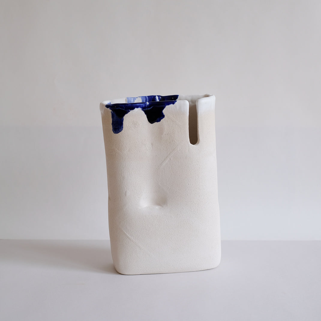 Vase Omata_04 par Emmanuelle Roule chez Brutal Ceramics