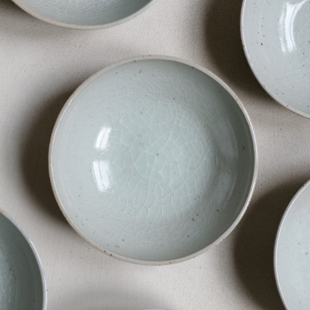 Assiette en grès par In Girum chez Brutal Ceramics