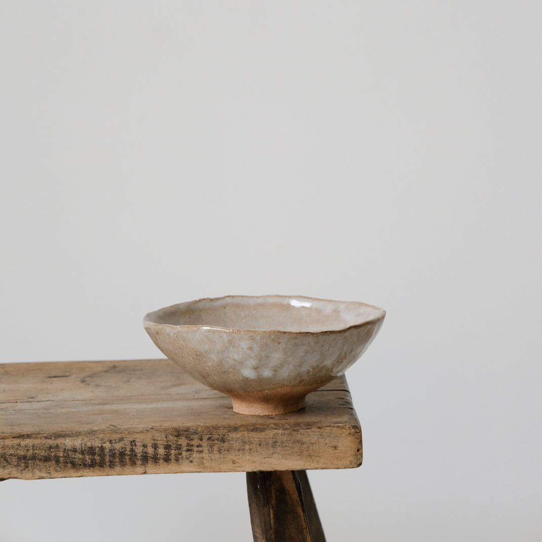 Coupelle en grès roux chamotté par Judith Lasry chez Brutal Ceramics