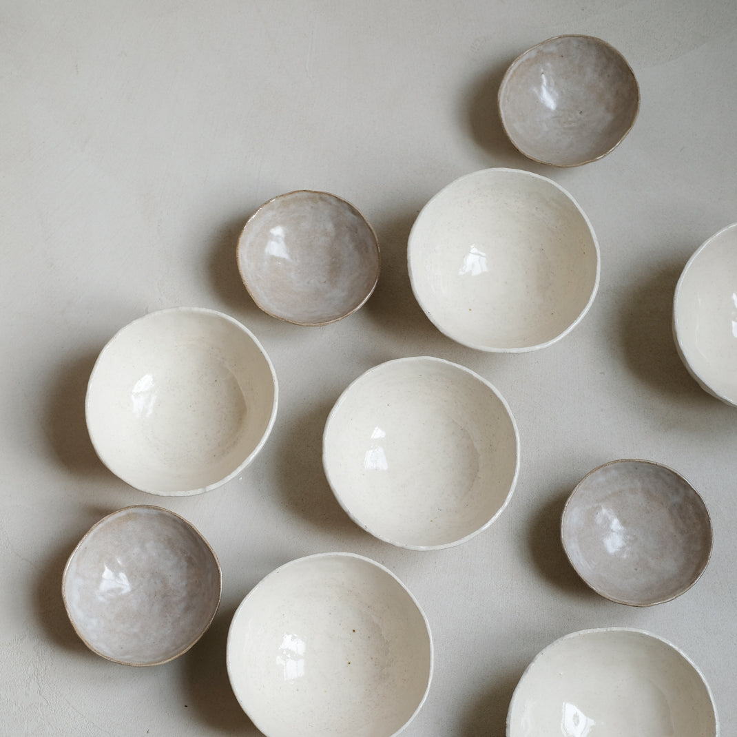 Bol en grès blanc chamotté par Judith Lasry chez Brutal Ceramics