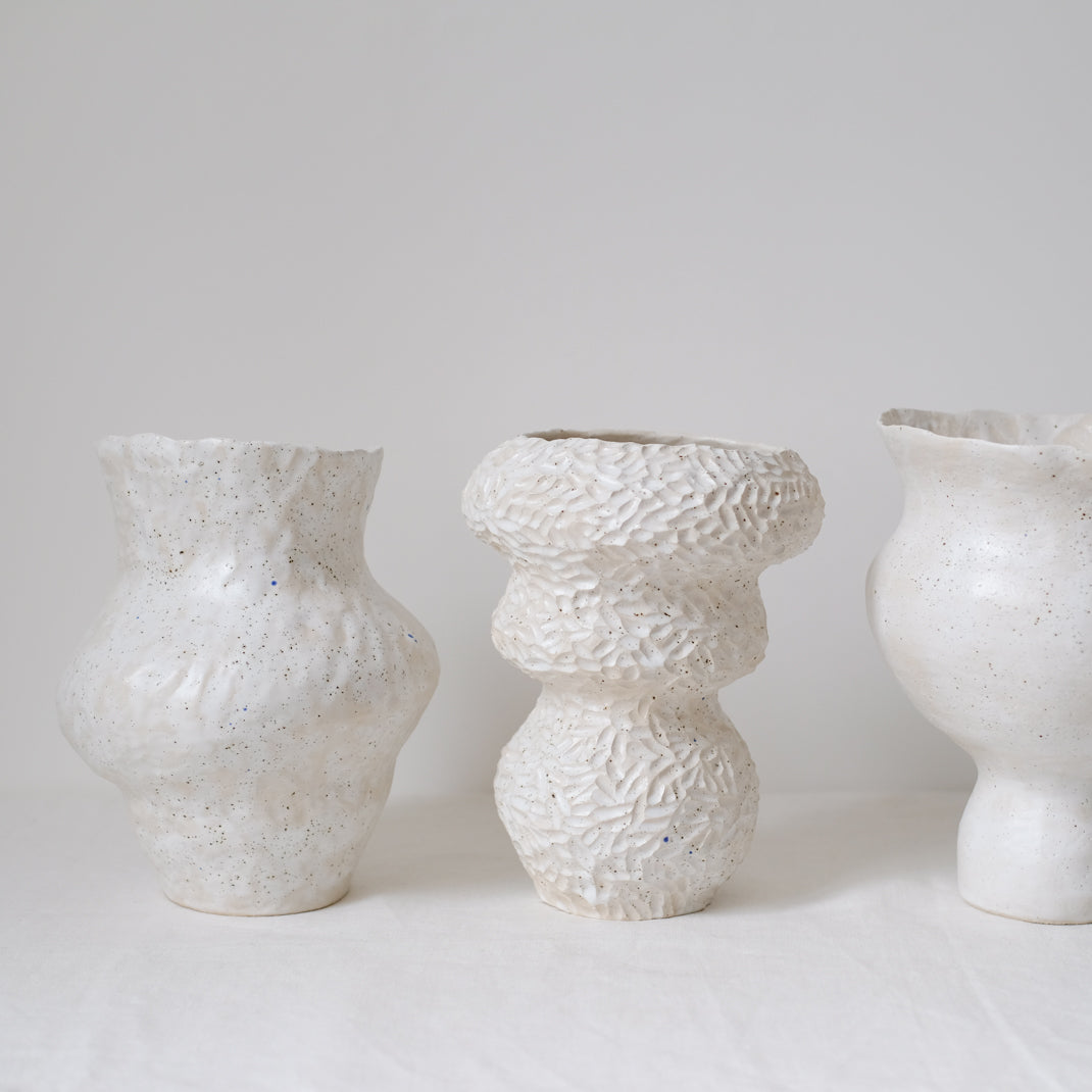 Vase de Lucile Boudier chez Brutal Ceramics 