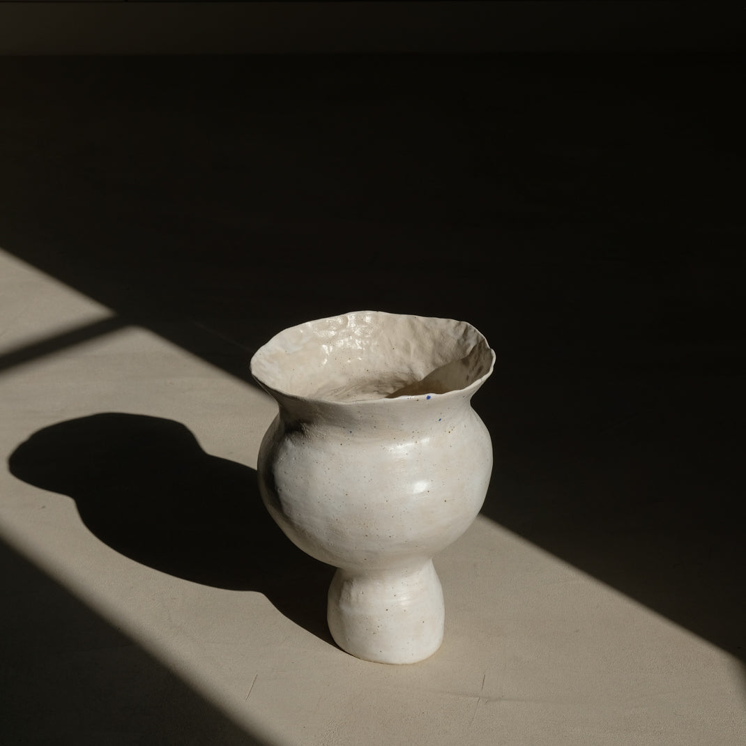 Vase de Lucile Boudier chez Brutal Ceramics 
