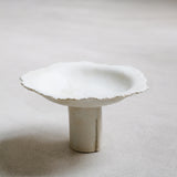 Coupe en grès blanc par Asterisque chez Brutal CeramicsCoupe en grès blanc par Asterisque chez Brutal Ceramics