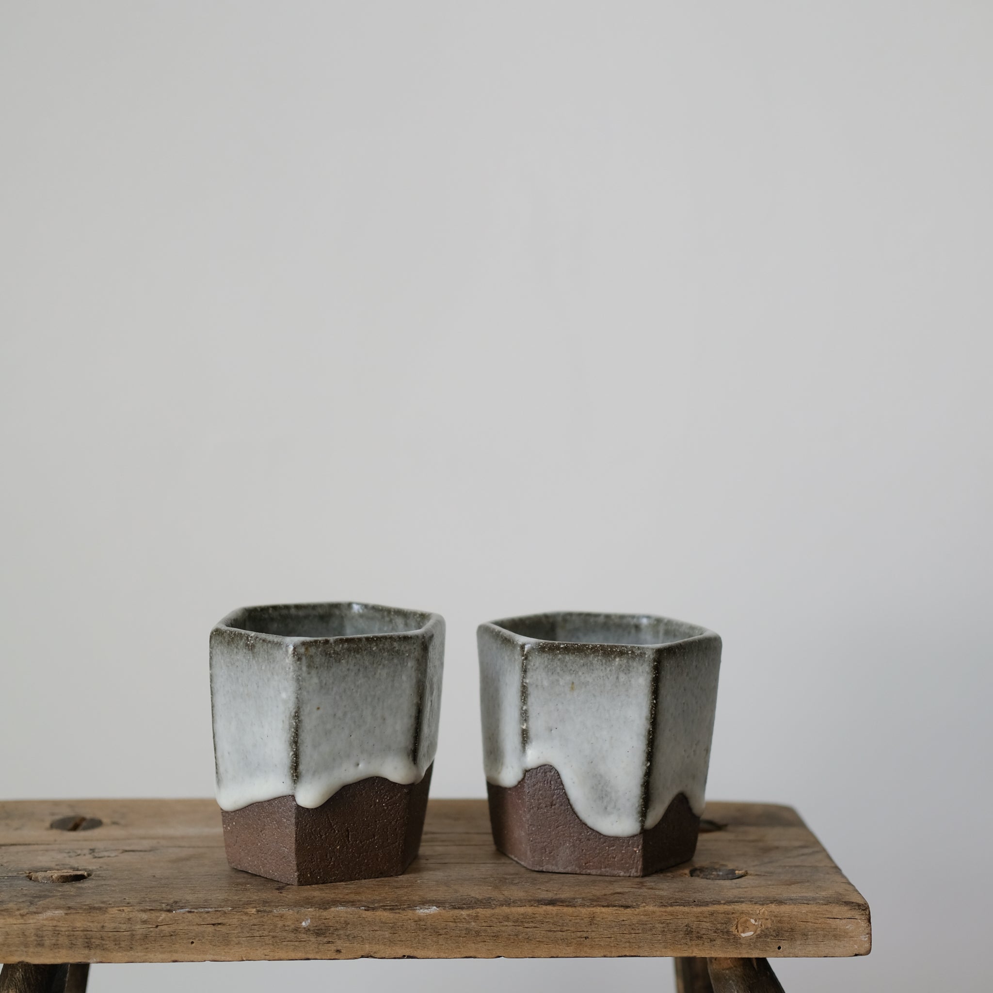 Tasse facettée par le céramiste Benoit Audureau chez Brutal Ceramics