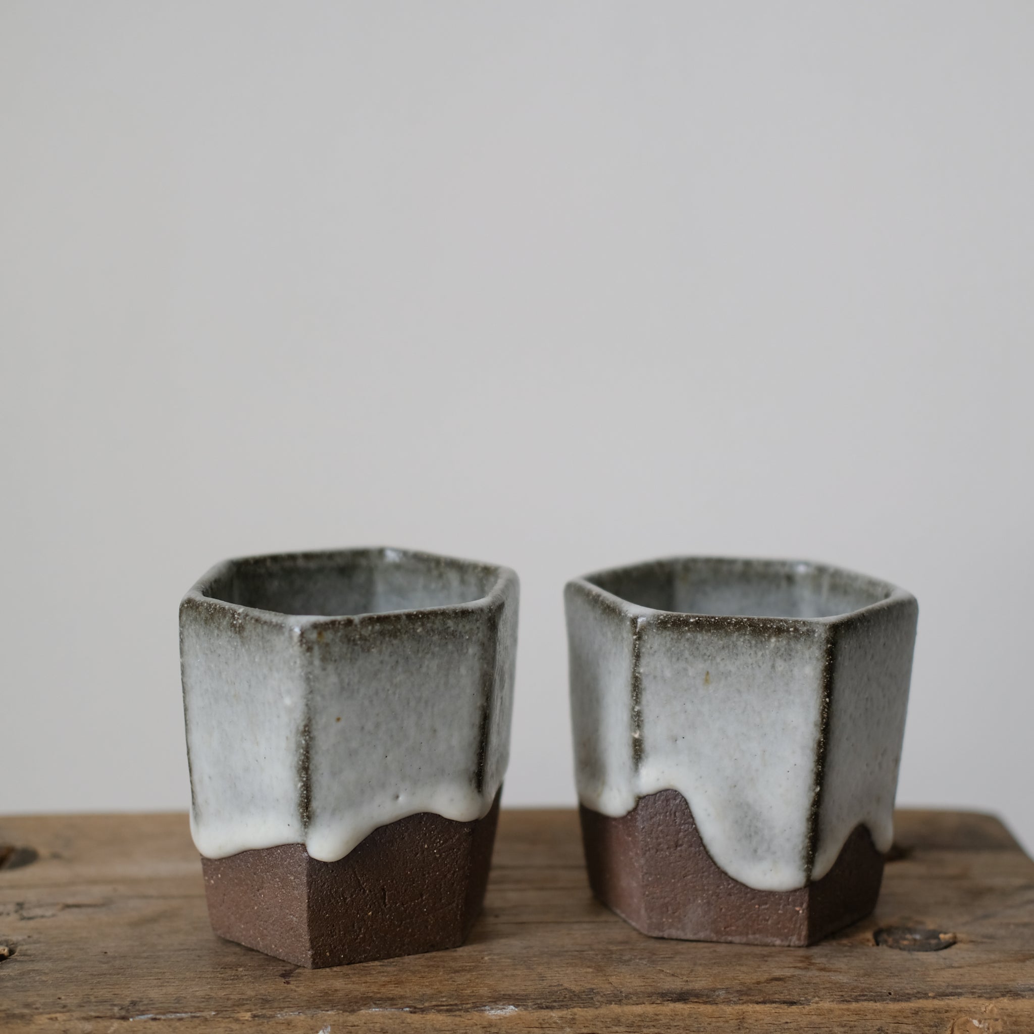 Tasse facettée par le céramiste Benoit Audureau chez Brutal Ceramics