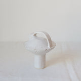 Bouteille en grès blanc 056 H14cm - Blanc de Catherine Dix chez Brutal Ceramics