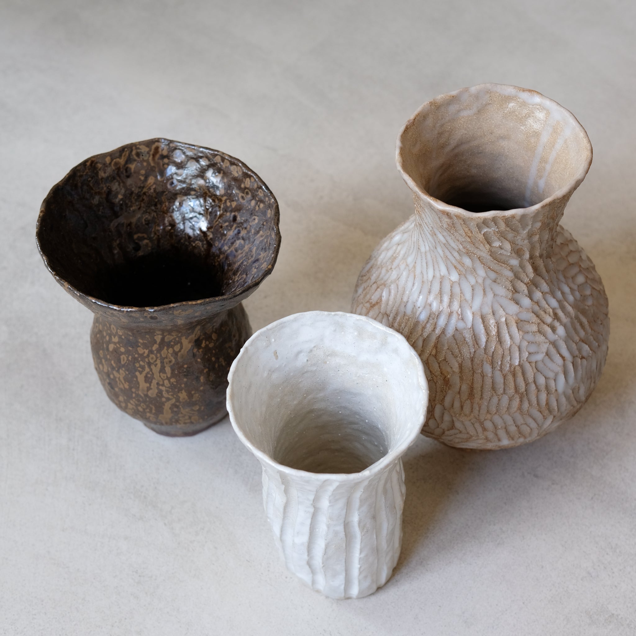 Vase en grès roux "l'attente' réalisé par Lucile Boudier chez Brutal Ceramics